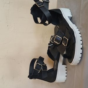 Dirty Laundry Black Sandals Used WO 7.5